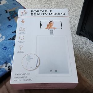 GloTech Portable Beauty Mirror